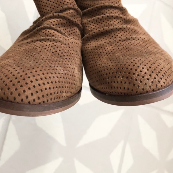 Vince Camuto palmina tan suede cutout ankle bootie - Picture 7 of 7